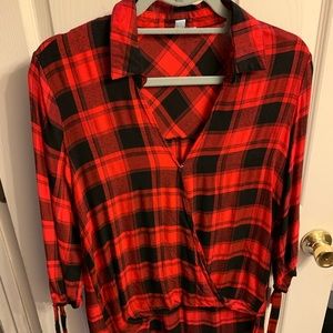 Lose flannel top